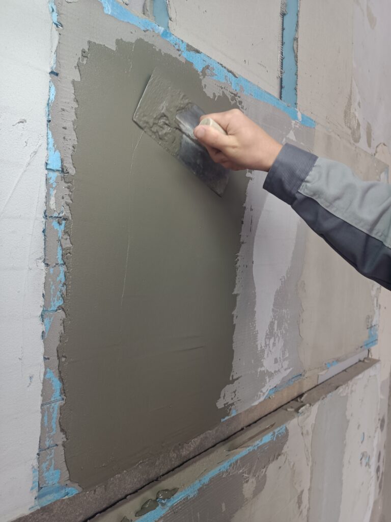 Mortar application on insulation boards